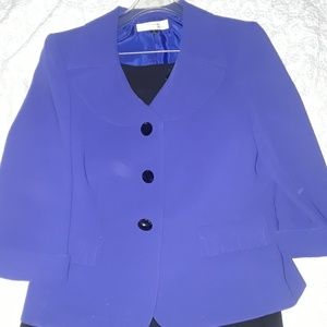 Tahari womens 2 peice suit, jacket and skirt